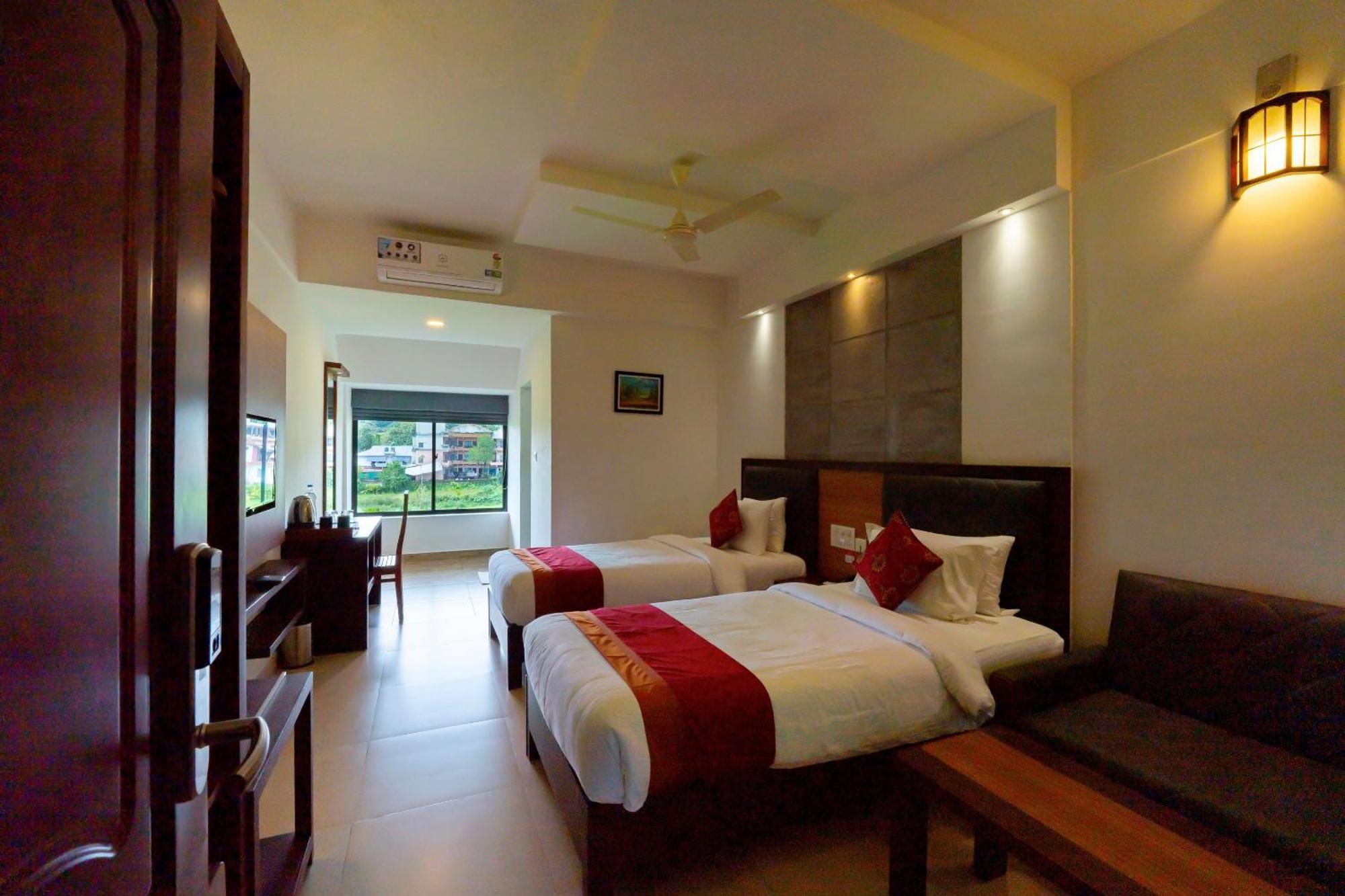 The Sanihara Hotel & Resort Витири Екстериор снимка