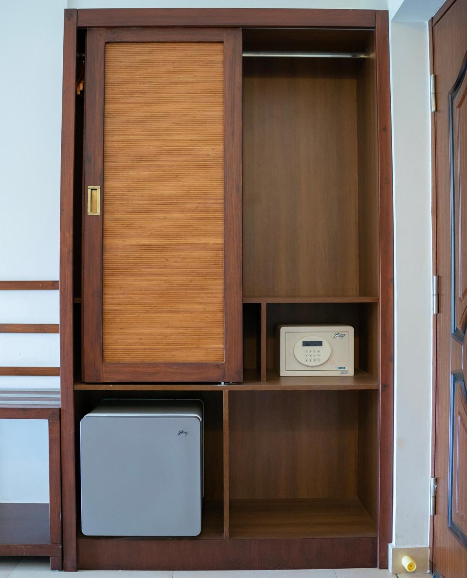 The Sanihara Hotel & Resort Витири Екстериор снимка
