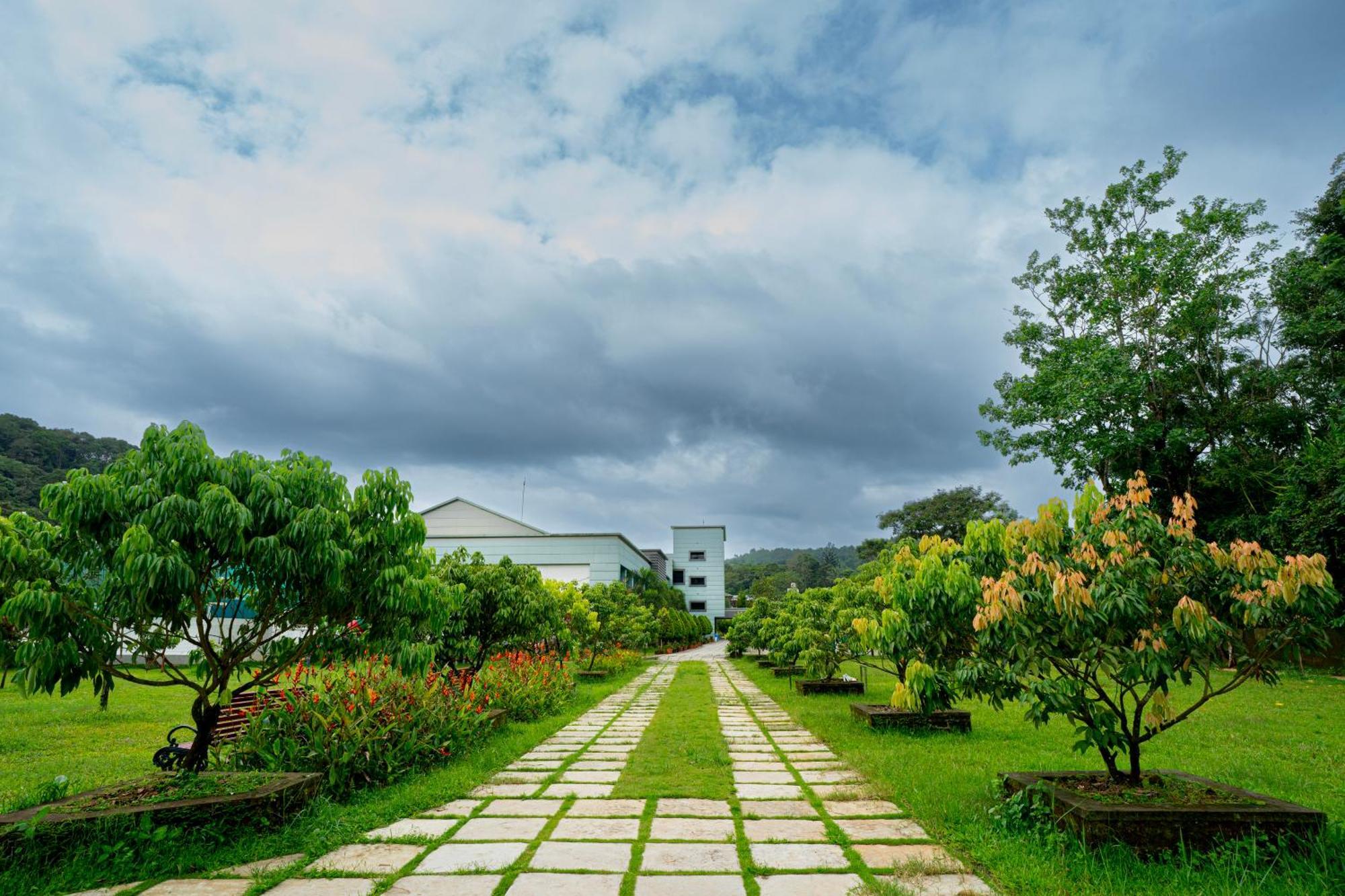 The Sanihara Hotel & Resort Витири Екстериор снимка