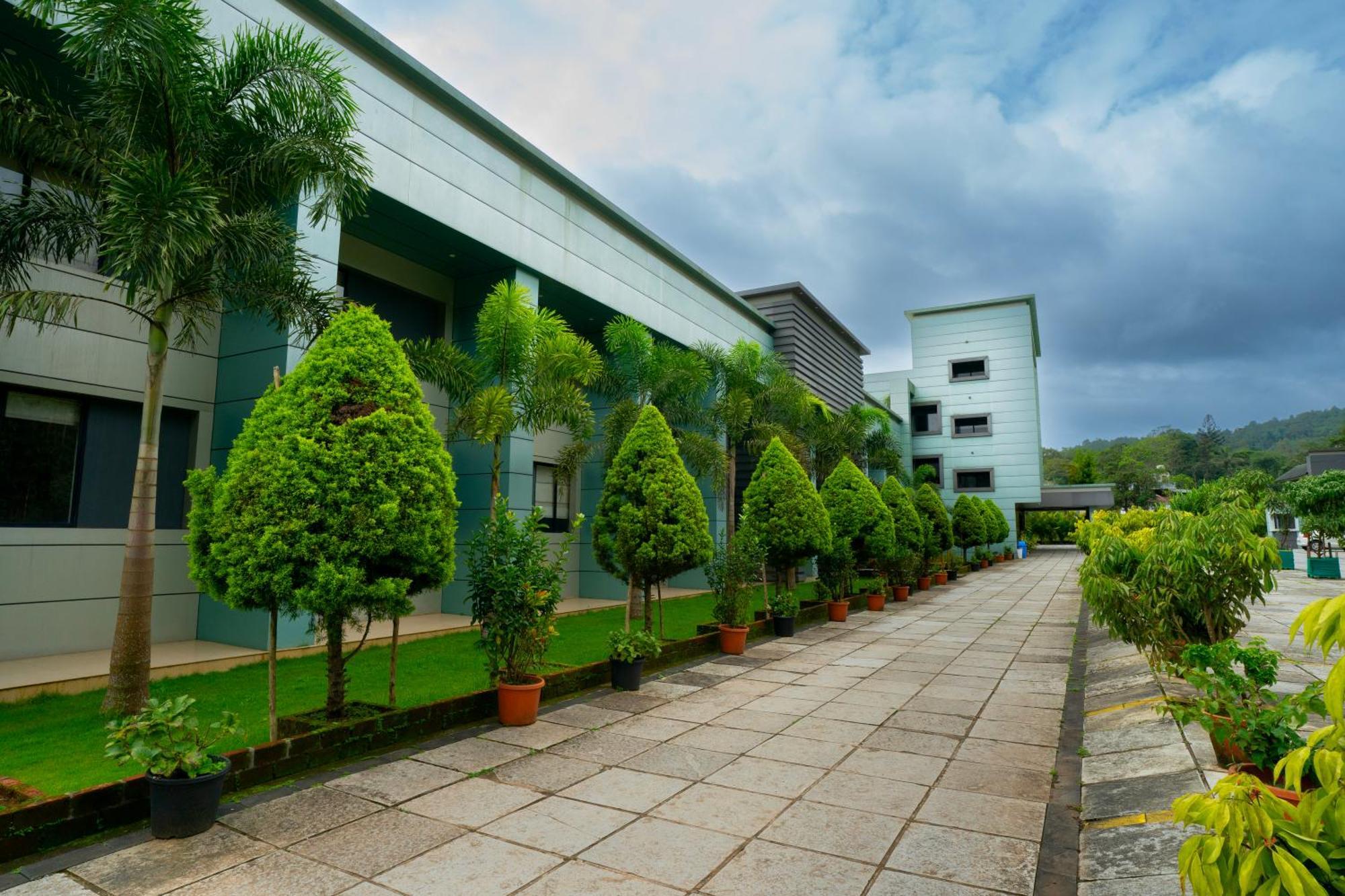 The Sanihara Hotel & Resort Витири Екстериор снимка